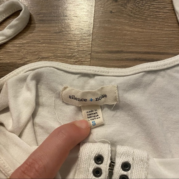 Urban Outfitters White Hook Front Tank Top - Picture 4 of 4